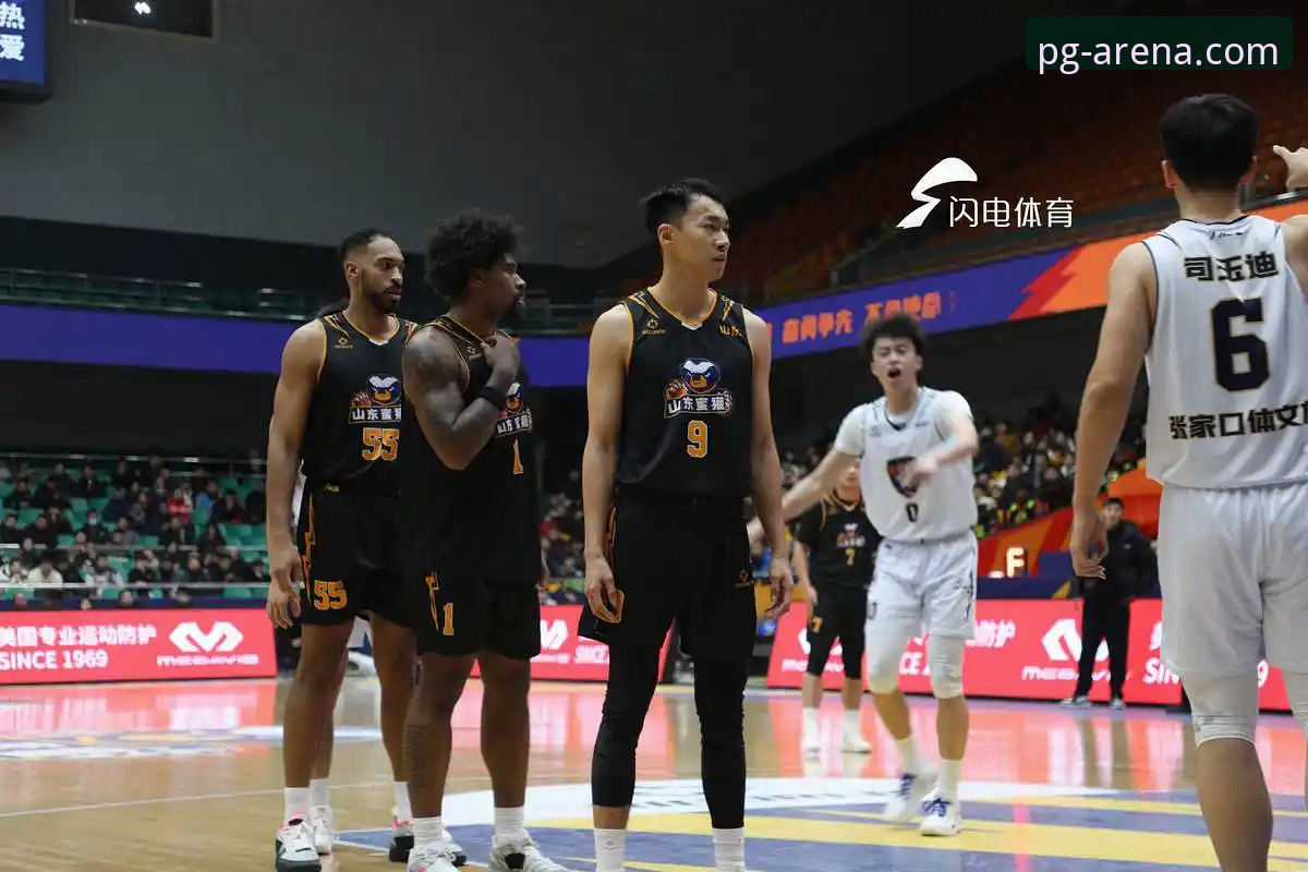 团队协作vs个人英雄主义：CBA赛场上的战略博弈与PG游戏的沉浸式体验